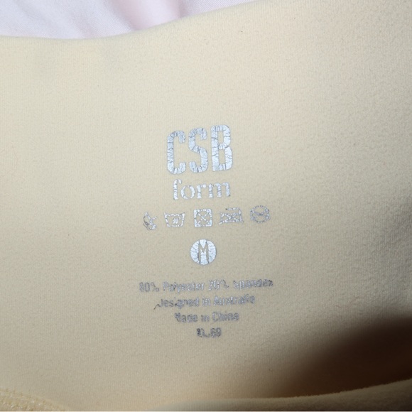 CSB Set: Form Gia Crop + Invisible Scrunch Shorts Size Medium Butter Yellow 🌼 - Picture 7 of 8